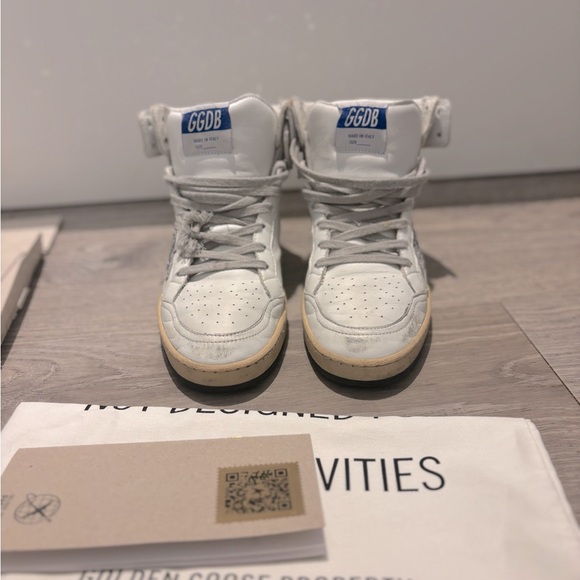 Golden Goose - SKY ⭐️. Sold !!!! - Picture 10 of 17